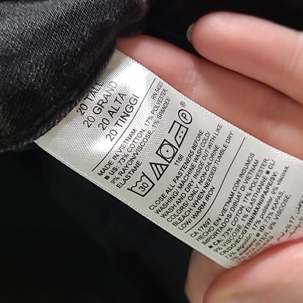 Old Navy Rockstar jeans - Picture 9 of 9
